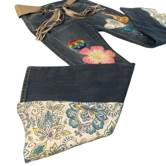 Old Navy The Flirt Re-Worked Jeans - Picture 4 of 9